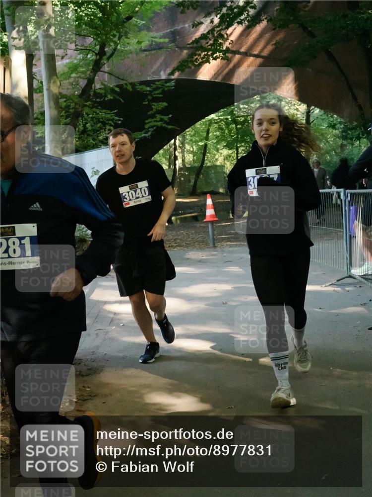 28.09.2025 - 33. Volkslauf durch das schöne Alstertal Fabian Wolf http://msf.ph/oto/8977831 28.09.2025 11:45:09 Laufen 281, 3040, 30 meine-sportfotos.de
