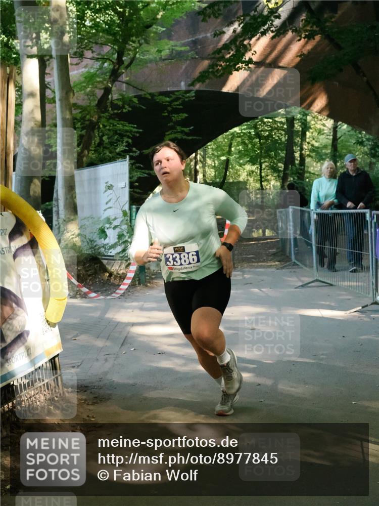 28.09.2025 - 33. Volkslauf durch das schöne Alstertal Fabian Wolf http://msf.ph/oto/8977845 28.09.2025 11:46:11 Laufen 3386 meine-sportfotos.de