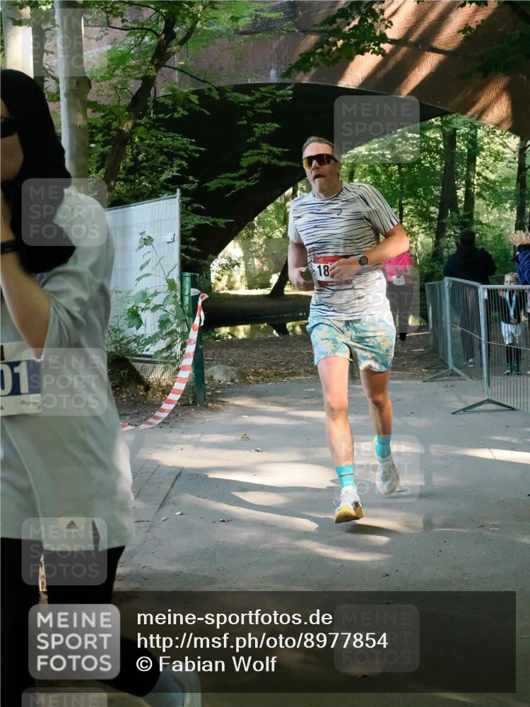 28.09.2025 - 33. Volkslauf durch das schöne Alstertal Fabian Wolf http://msf.ph/oto/8977854 28.09.2025 11:46:40 Laufen 01, 18 meine-sportfotos.de