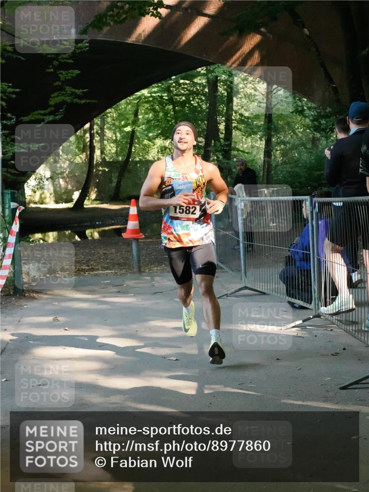 28.09.2025 - 33. Volkslauf durch das schöne Alstertal Fabian Wolf http://msf.ph/oto/8977860 28.09.2025 11:47:22 Laufen 1912, 1582, 1979 meine-sportfotos.de