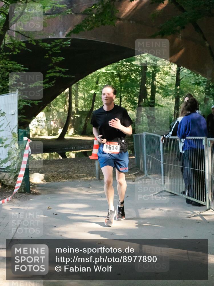 28.09.2025 - 33. Volkslauf durch das schöne Alstertal Fabian Wolf http://msf.ph/oto/8977890 28.09.2025 11:50:15 Laufen 1614 meine-sportfotos.de