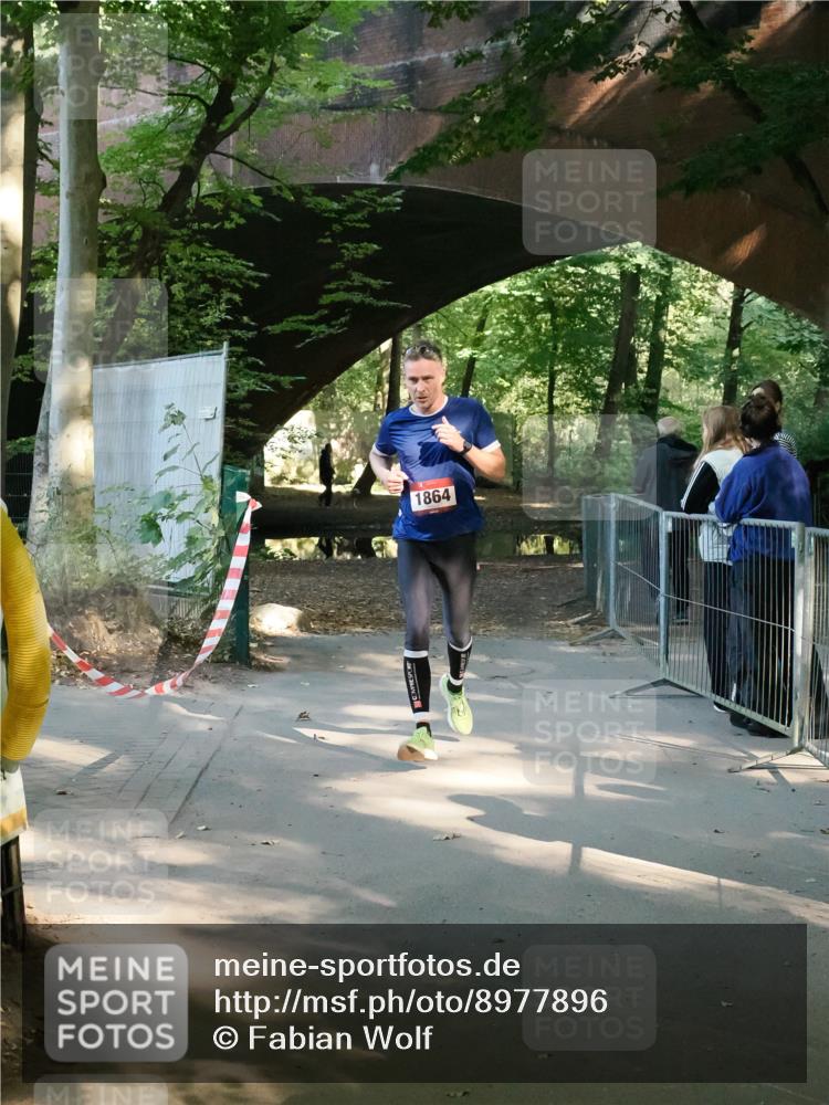 28.09.2025 - 33. Volkslauf durch das schöne Alstertal Fabian Wolf http://msf.ph/oto/8977896 28.09.2025 11:50:40 Laufen 1864 meine-sportfotos.de