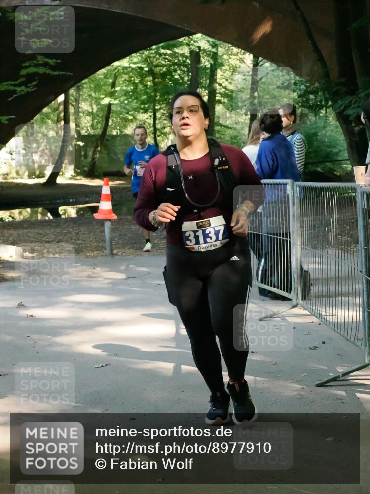 28.09.2025 - 33. Volkslauf durch das schöne Alstertal Fabian Wolf http://msf.ph/oto/8977910 28.09.2025 11:51:44 Laufen 3137 meine-sportfotos.de