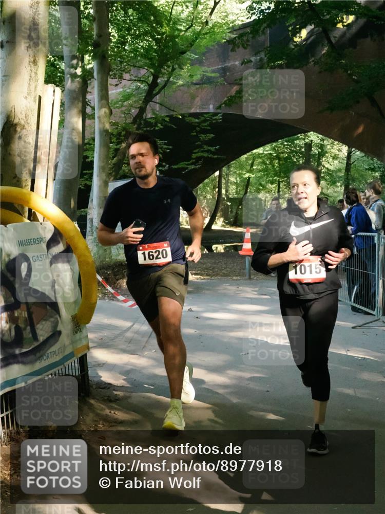 28.09.2025 - 33. Volkslauf durch das schöne Alstertal Fabian Wolf http://msf.ph/oto/8977918 28.09.2025 11:52:47 Laufen 1620, 1015 meine-sportfotos.de