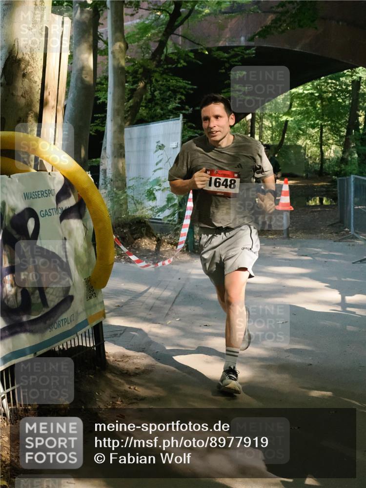 28.09.2025 - 33. Volkslauf durch das schöne Alstertal Fabian Wolf http://msf.ph/oto/8977919 28.09.2025 11:52:51 Laufen 1648 meine-sportfotos.de