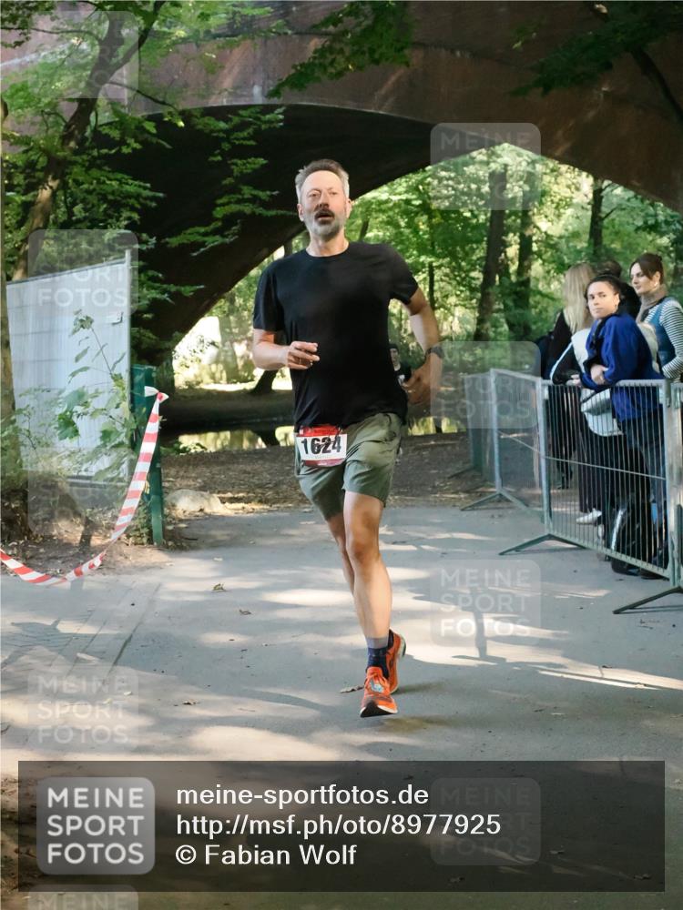 28.09.2025 - 33. Volkslauf durch das schöne Alstertal Fabian Wolf http://msf.ph/oto/8977925 28.09.2025 11:53:23 Laufen 1624 meine-sportfotos.de