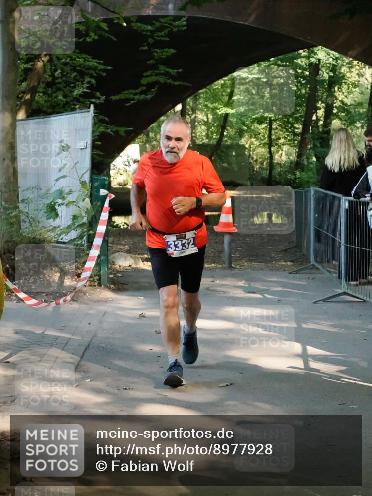 28.09.2025 - 33. Volkslauf durch das schöne Alstertal Fabian Wolf http://msf.ph/oto/8977928 28.09.2025 11:53:51 Laufen 3332 meine-sportfotos.de
