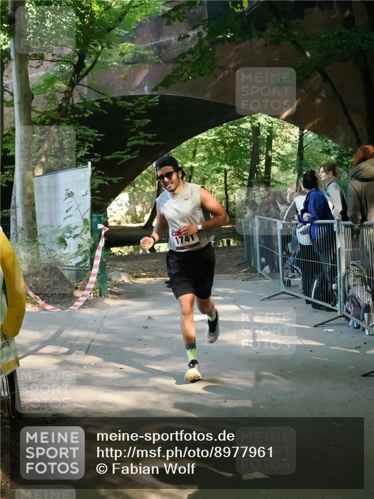 28.09.2025 - 33. Volkslauf durch das schöne Alstertal Fabian Wolf http://msf.ph/oto/8977961 28.09.2025 11:55:11 Laufen 1741 meine-sportfotos.de