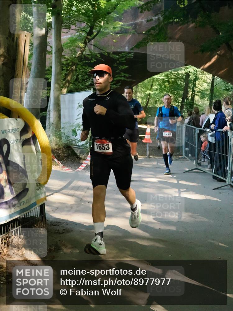 28.09.2025 - 33. Volkslauf durch das schöne Alstertal Fabian Wolf http://msf.ph/oto/8977977 28.09.2025 11:56:15 Laufen 1653, 1770 meine-sportfotos.de