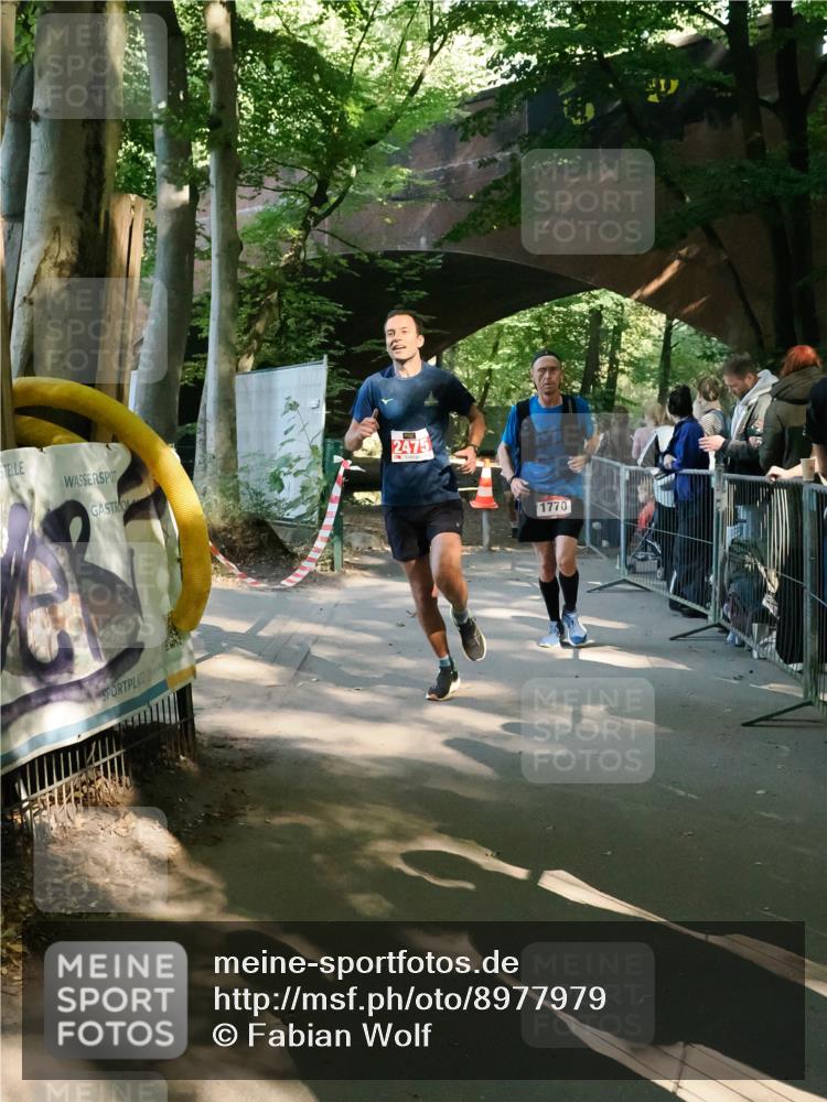 28.09.2025 - 33. Volkslauf durch das schöne Alstertal Fabian Wolf http://msf.ph/oto/8977979 28.09.2025 11:56:16 Laufen 2475, 1770 meine-sportfotos.de