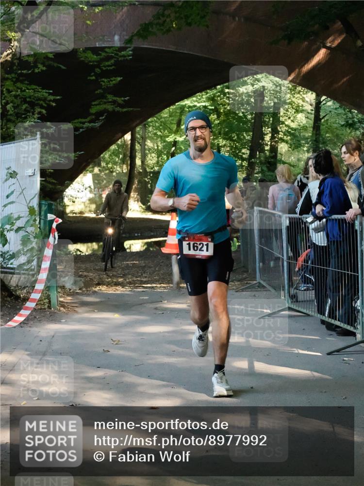 28.09.2025 - 33. Volkslauf durch das schöne Alstertal Fabian Wolf http://msf.ph/oto/8977992 28.09.2025 11:57:09 Laufen 1621 meine-sportfotos.de