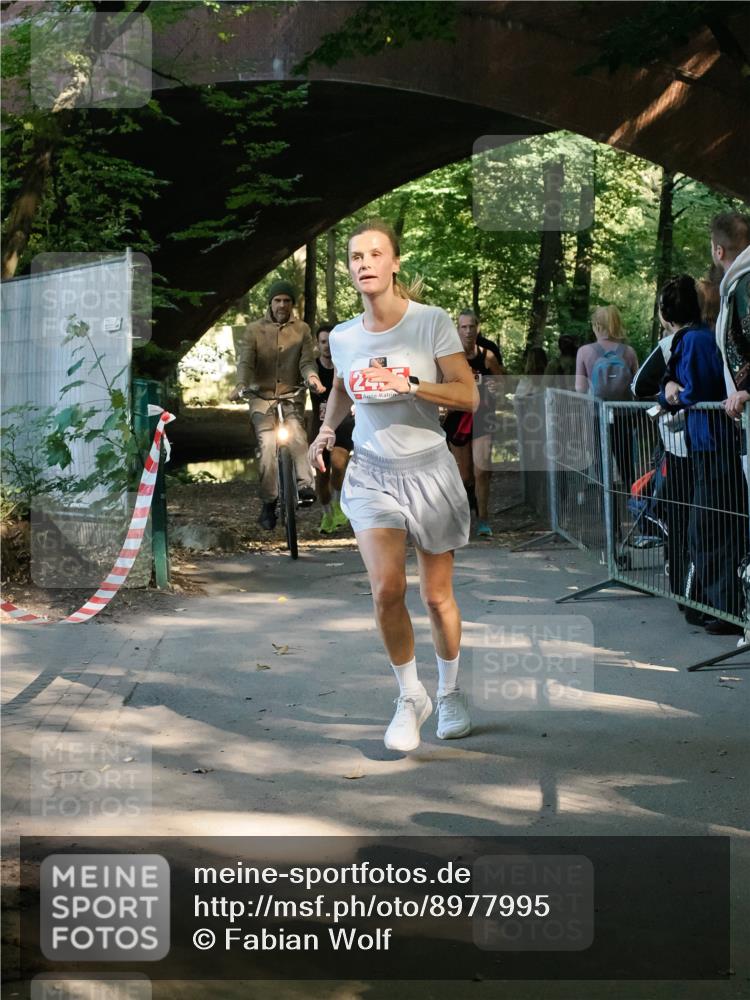 28.09.2025 - 33. Volkslauf durch das schöne Alstertal Fabian Wolf http://msf.ph/oto/8977995 28.09.2025 11:57:11 Laufen 24 meine-sportfotos.de
