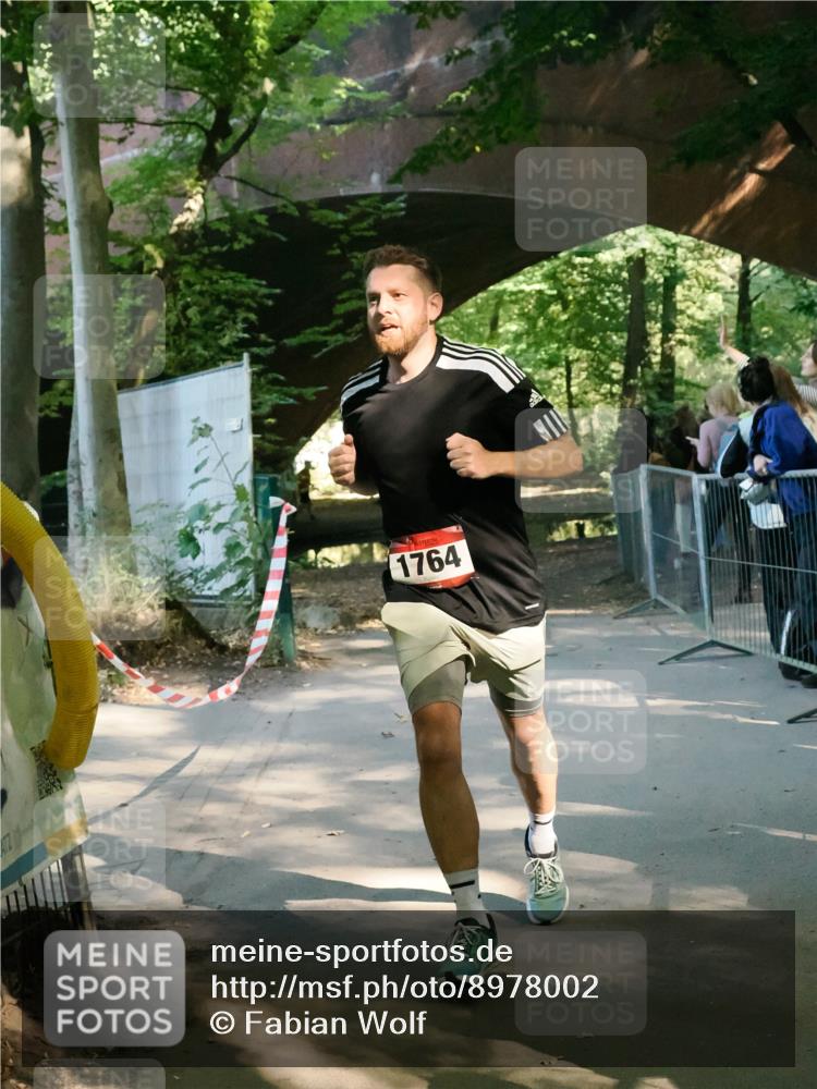 28.09.2025 - 33. Volkslauf durch das schöne Alstertal Fabian Wolf http://msf.ph/oto/8978002 28.09.2025 11:57:51 Laufen 1764 meine-sportfotos.de