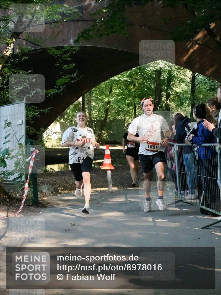 28.09.2025 - 33. Volkslauf durch das schöne Alstertal Fabian Wolf http://msf.ph/oto/8978016 28.09.2025 11:59:11 Laufen 1024 meine-sportfotos.de