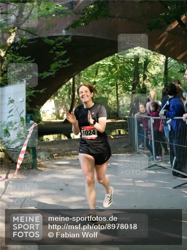 28.09.2025 - 33. Volkslauf durch das schöne Alstertal Fabian Wolf http://msf.ph/oto/8978018 28.09.2025 11:59:14 Laufen 1024 meine-sportfotos.de