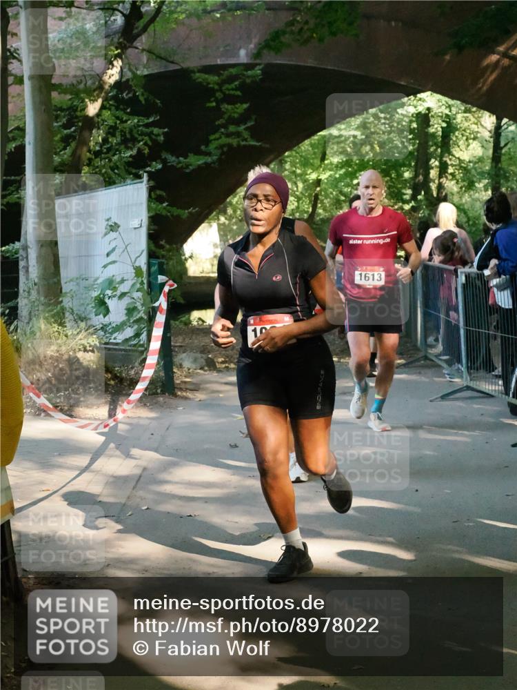 28.09.2025 - 33. Volkslauf durch das schöne Alstertal Fabian Wolf http://msf.ph/oto/8978022 28.09.2025 11:59:43 Laufen 10, 1613 meine-sportfotos.de