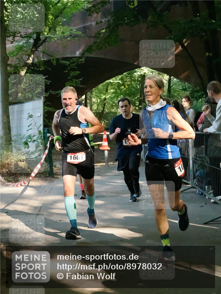 28.09.2025 - 33. Volkslauf durch das schöne Alstertal Fabian Wolf http://msf.ph/oto/8978032 28.09.2025 12:00:01 Laufen 1661, 10 meine-sportfotos.de