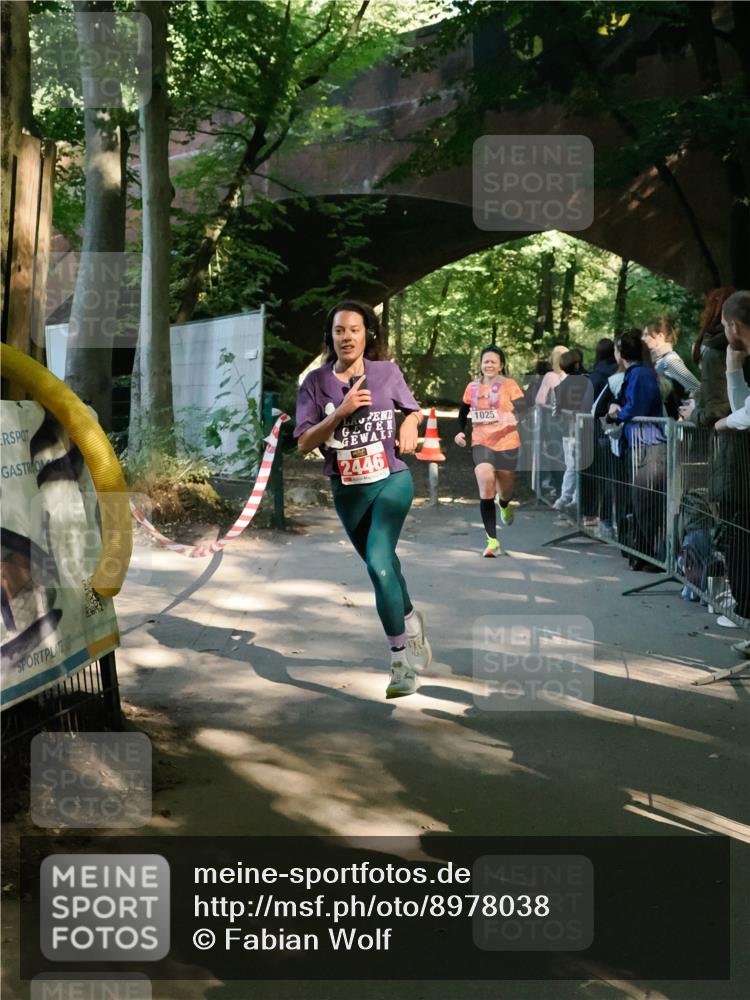 28.09.2025 - 33. Volkslauf durch das schöne Alstertal Fabian Wolf http://msf.ph/oto/8978038 28.09.2025 12:00:40 Laufen 2446, 1025 meine-sportfotos.de