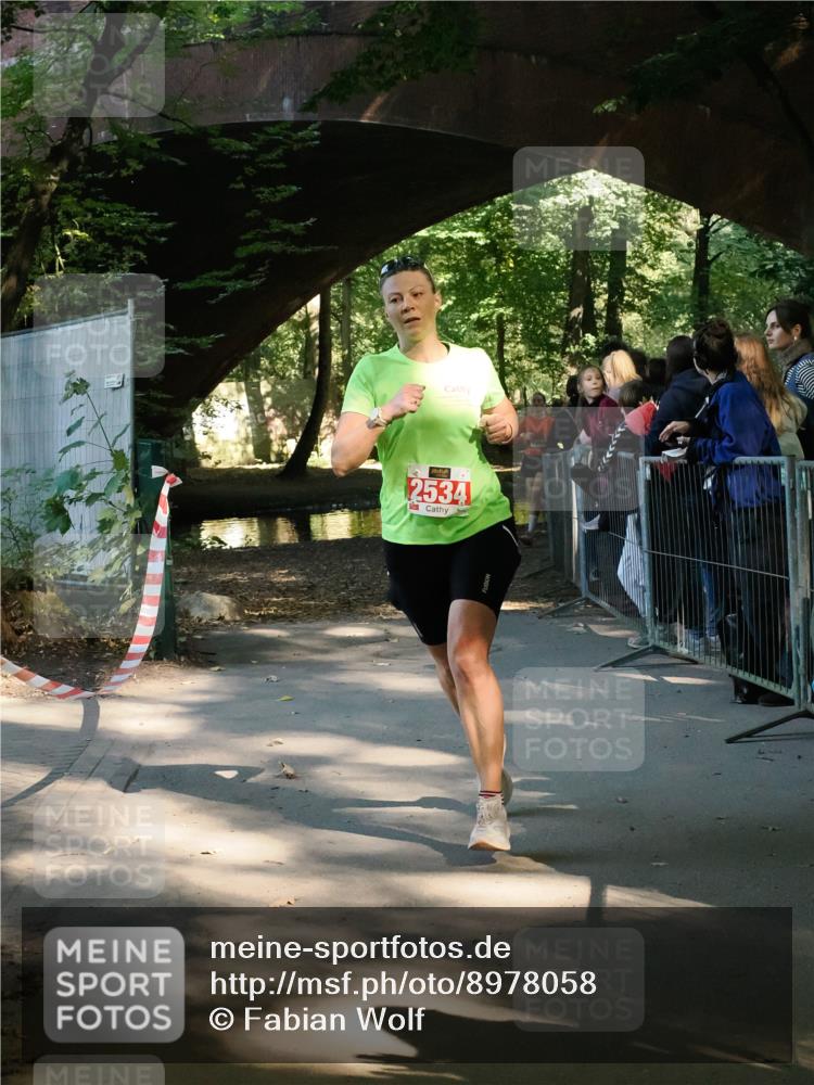 28.09.2025 - 33. Volkslauf durch das schöne Alstertal Fabian Wolf http://msf.ph/oto/8978058 28.09.2025 12:03:08 Laufen 2534 meine-sportfotos.de