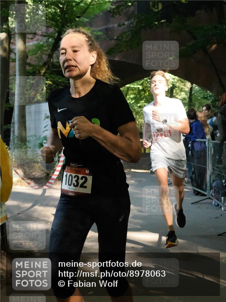 28.09.2025 - 33. Volkslauf durch das schöne Alstertal Fabian Wolf http://msf.ph/oto/8978063 28.09.2025 12:03:16 Laufen 1032, 2276 meine-sportfotos.de