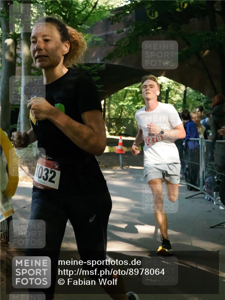 28.09.2025 - 33. Volkslauf durch das schöne Alstertal Fabian Wolf http://msf.ph/oto/8978064 28.09.2025 12:03:16 Laufen 1032, 2276 meine-sportfotos.de
