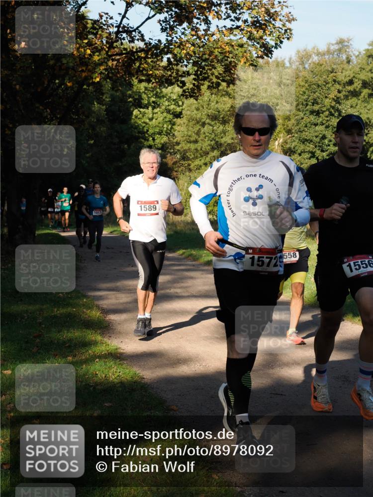 28.09.2025 - 33. Volkslauf durch das schöne Alstertal Fabian Wolf http://msf.ph/oto/8978092 28.09.2025 10:04:03 Laufen 1017, 1589, 1572, 558, 1556 meine-sportfotos.de