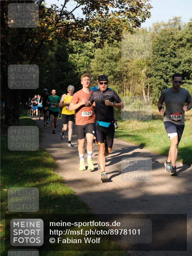 28.09.2025 - 33. Volkslauf durch das schöne Alstertal Fabian Wolf http://msf.ph/oto/8978101 28.09.2025 10:04:10 Laufen 1540, 1537, 1525, 1536 meine-sportfotos.de