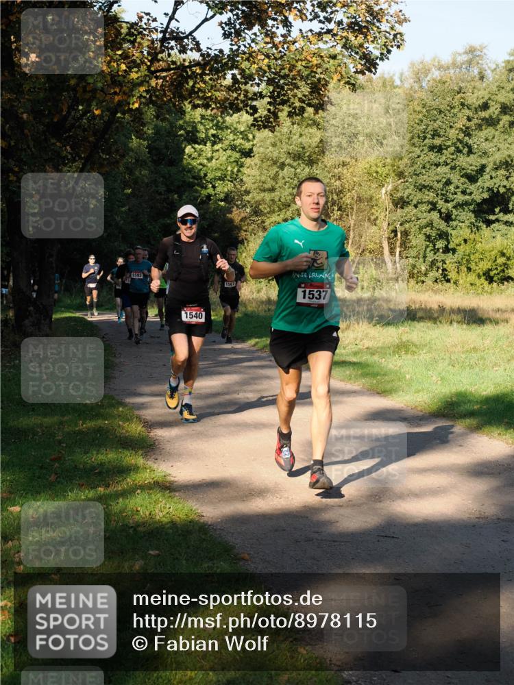 28.09.2025 - 33. Volkslauf durch das schöne Alstertal Fabian Wolf http://msf.ph/oto/8978115 28.09.2025 10:04:14 Laufen 1593, 1540, 1567, 1537 meine-sportfotos.de