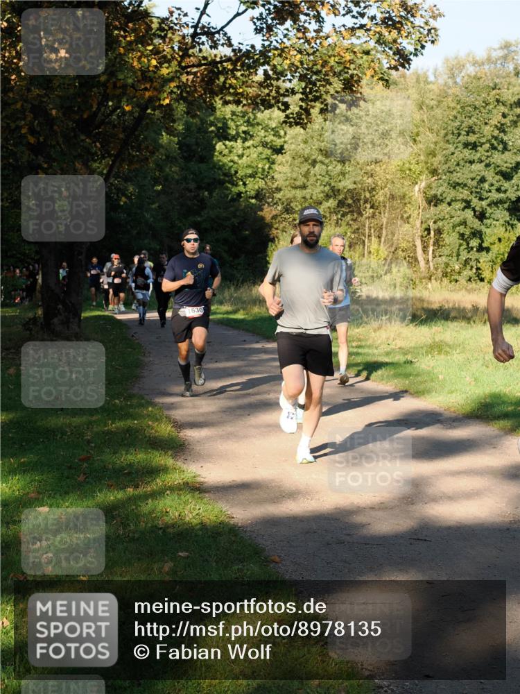 28.09.2025 - 33. Volkslauf durch das schöne Alstertal Fabian Wolf http://msf.ph/oto/8978135 28.09.2025 10:04:22 Laufen 1630 meine-sportfotos.de