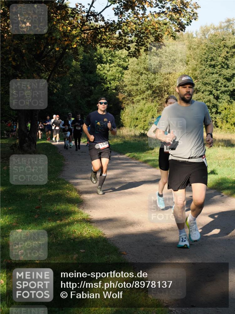 28.09.2025 - 33. Volkslauf durch das schöne Alstertal Fabian Wolf http://msf.ph/oto/8978137 28.09.2025 10:04:23 Laufen 1651, 1630 meine-sportfotos.de