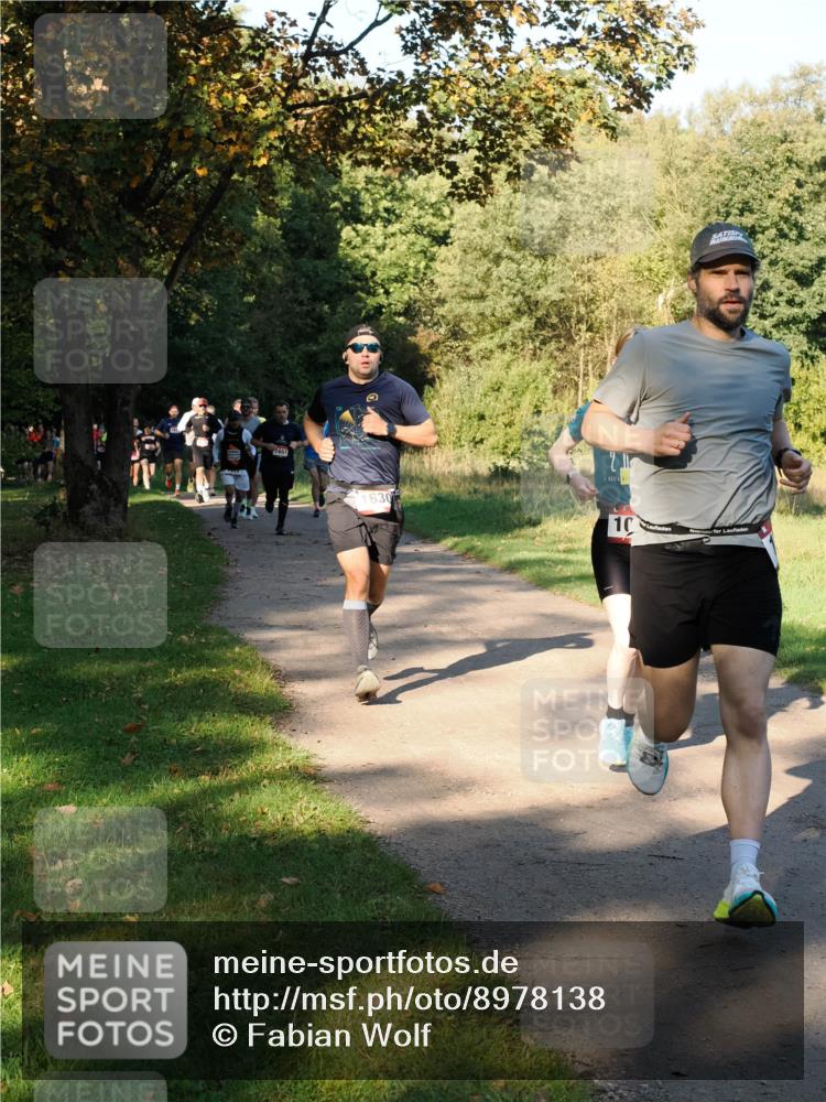 28.09.2025 - 33. Volkslauf durch das schöne Alstertal Fabian Wolf http://msf.ph/oto/8978138 28.09.2025 10:04:23 Laufen 1651, 1630, 2, 11, 10 meine-sportfotos.de
