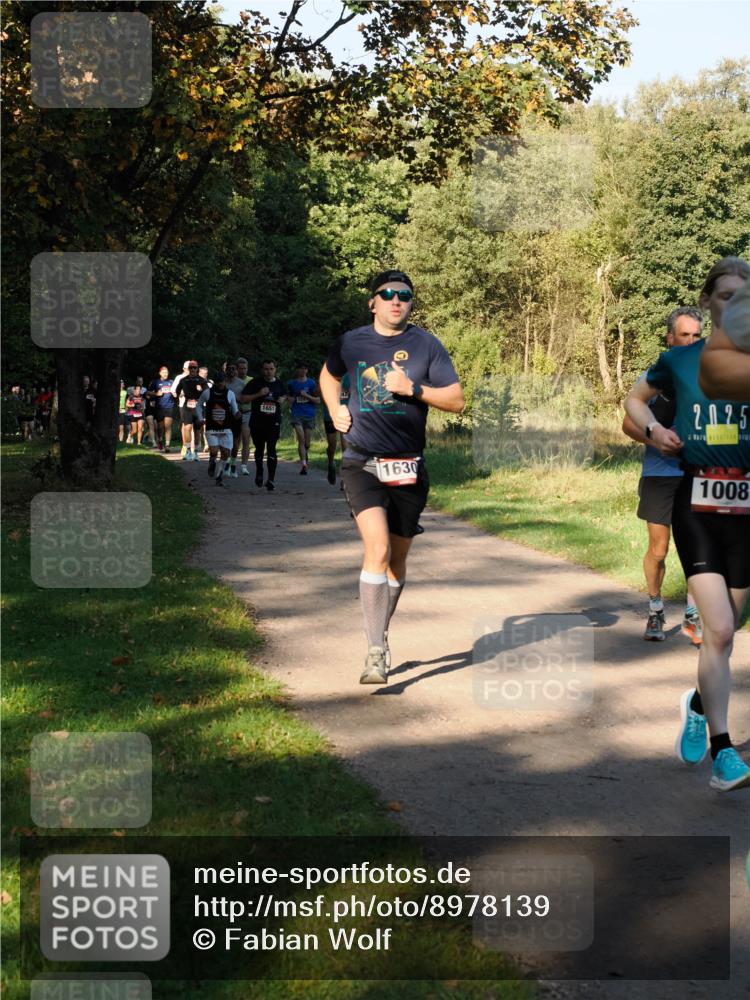 28.09.2025 - 33. Volkslauf durch das schöne Alstertal Fabian Wolf http://msf.ph/oto/8978139 28.09.2025 10:04:24 Laufen 1651, 1630, 2025, 1008 meine-sportfotos.de