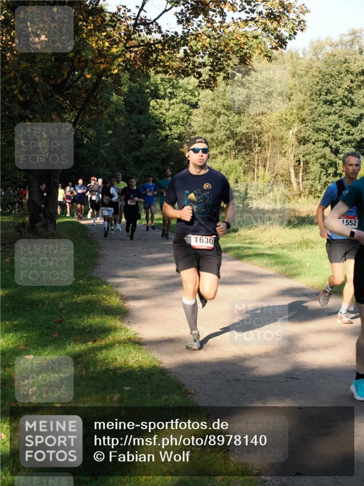 28.09.2025 - 33. Volkslauf durch das schöne Alstertal Fabian Wolf http://msf.ph/oto/8978140 28.09.2025 10:04:24 Laufen 1932, 1651, 1521, 1630, 1552 meine-sportfotos.de
