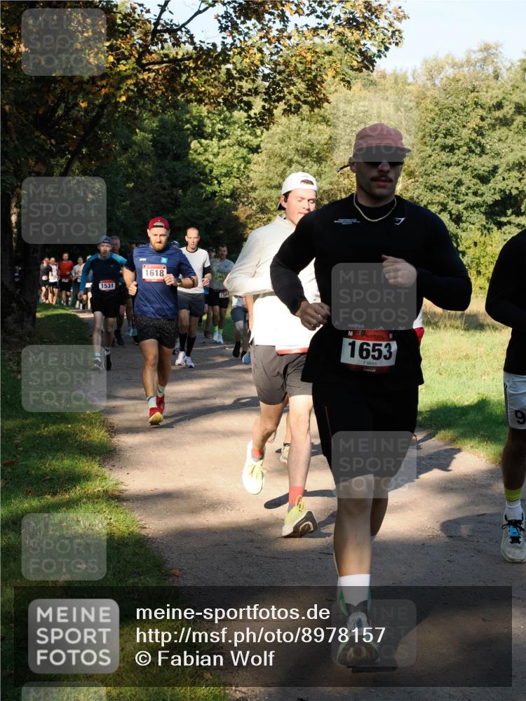 28.09.2025 - 33. Volkslauf durch das schöne Alstertal Fabian Wolf http://msf.ph/oto/8978157 28.09.2025 10:04:35 Laufen 1531, 1618, 1653, 9 meine-sportfotos.de