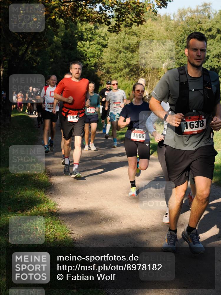 28.09.2025 - 33. Volkslauf durch das schöne Alstertal Fabian Wolf http://msf.ph/oto/8978182 28.09.2025 10:04:48 Laufen 167, 1868, 1119, 1802, 1006, 1638 meine-sportfotos.de