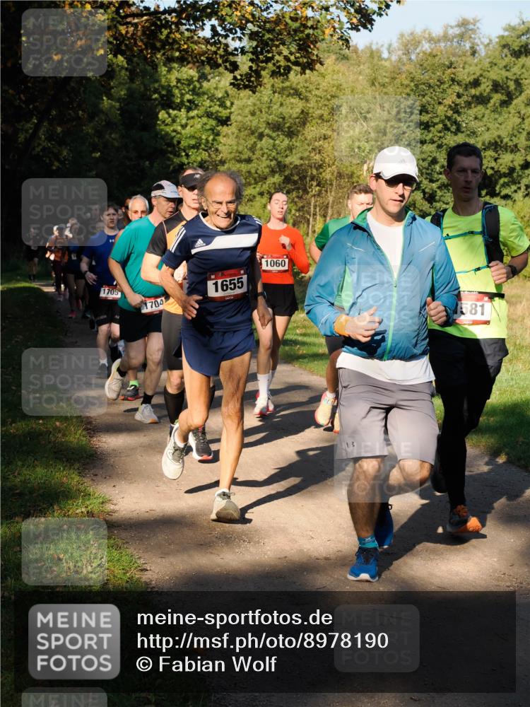 28.09.2025 - 33. Volkslauf durch das schöne Alstertal Fabian Wolf http://msf.ph/oto/8978190 28.09.2025 10:04:54 Laufen 1705, 1704, 1655, 1060, 1581 meine-sportfotos.de