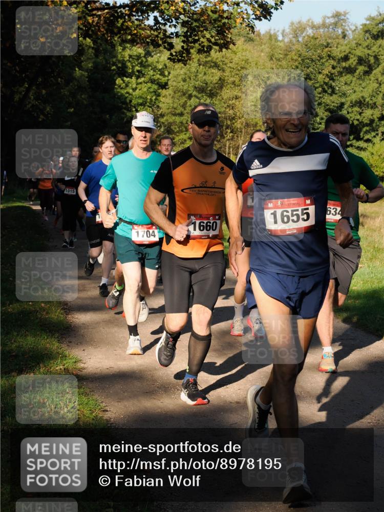 28.09.2025 - 33. Volkslauf durch das schöne Alstertal Fabian Wolf http://msf.ph/oto/8978195 28.09.2025 10:04:55 Laufen 41070, 1015, 1660, 1704, 1655, 634 meine-sportfotos.de