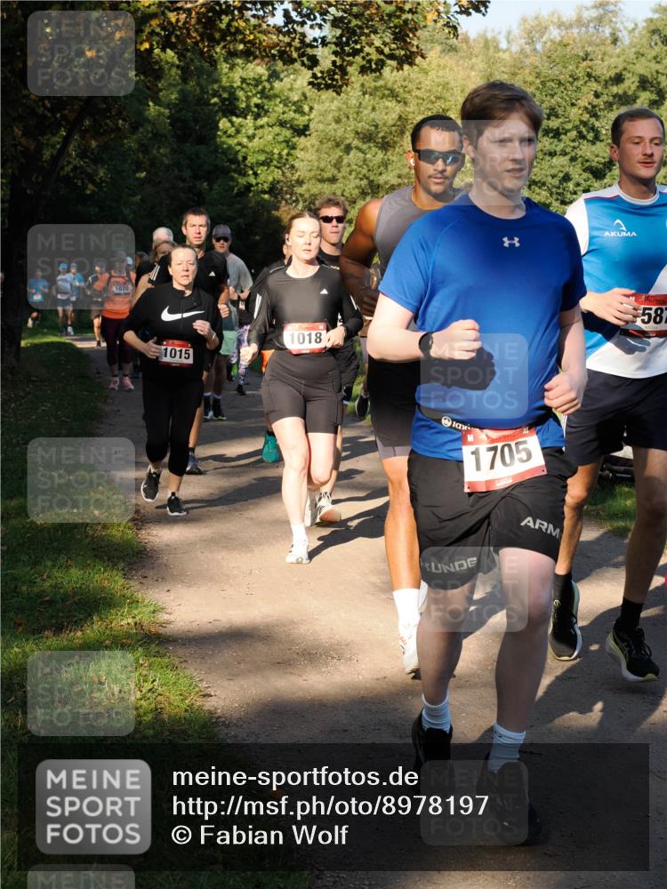 28.09.2025 - 33. Volkslauf durch das schöne Alstertal Fabian Wolf http://msf.ph/oto/8978197 28.09.2025 10:04:58 Laufen 1070, 1015, 1018, 1705, 587 meine-sportfotos.de