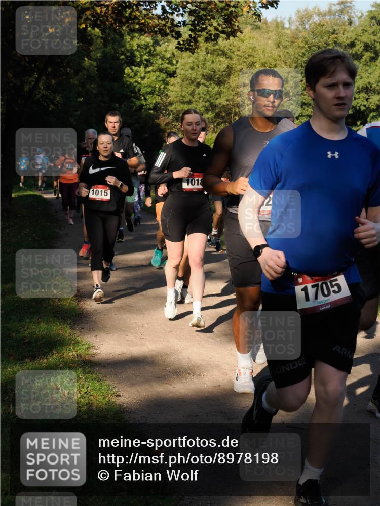 28.09.2025 - 33. Volkslauf durch das schöne Alstertal Fabian Wolf http://msf.ph/oto/8978198 28.09.2025 10:04:58 Laufen 1070, 1015, 1018, 7, 1705 meine-sportfotos.de