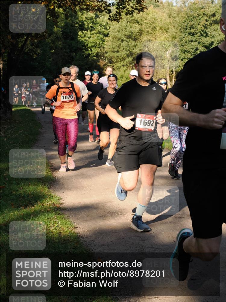 28.09.2025 - 33. Volkslauf durch das schöne Alstertal Fabian Wolf http://msf.ph/oto/8978201 28.09.2025 10:05:03 Laufen 3, 1070, 1692 meine-sportfotos.de