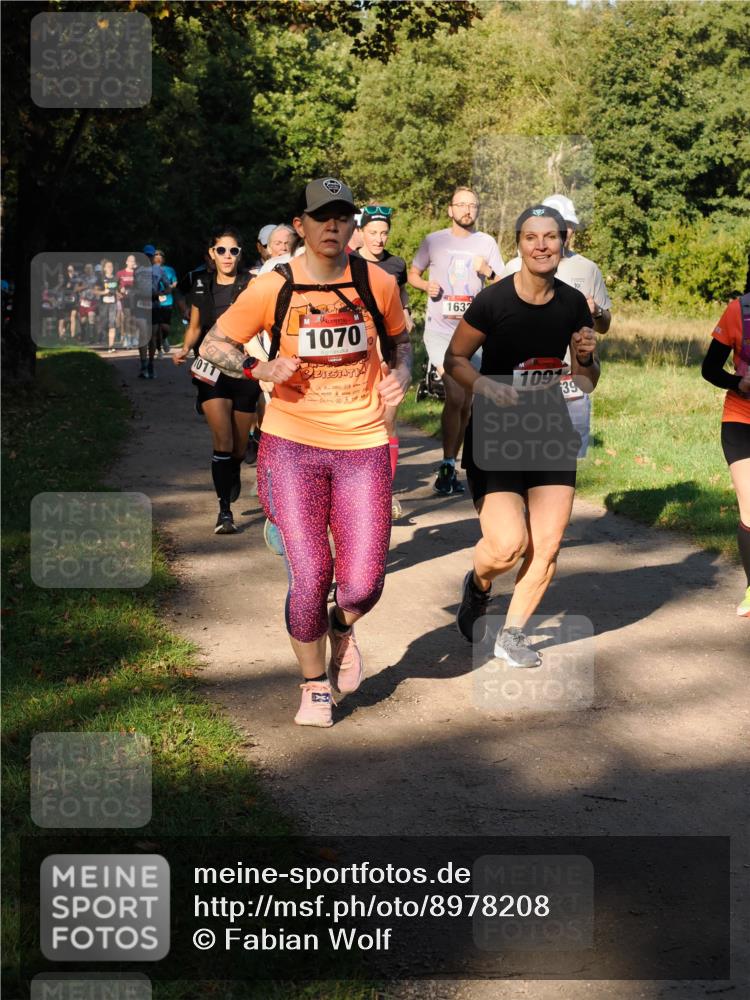 28.09.2025 - 33. Volkslauf durch das schöne Alstertal Fabian Wolf http://msf.ph/oto/8978208 28.09.2025 10:05:04 Laufen 1866, 1011, 1070, 1632, 10, 1097, 39 meine-sportfotos.de