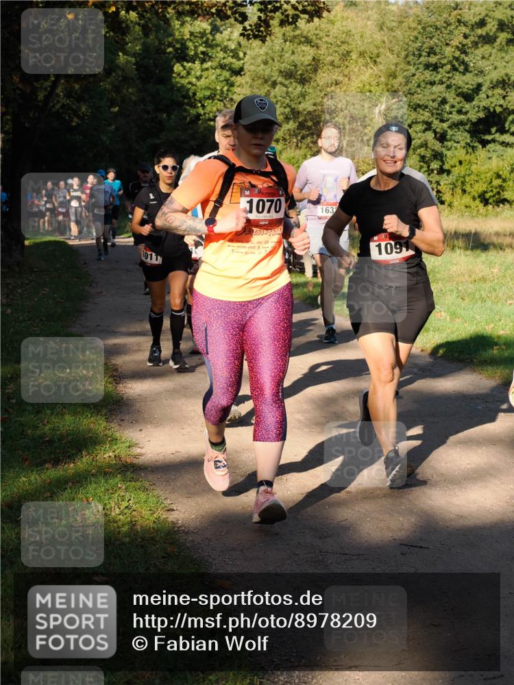28.09.2025 - 33. Volkslauf durch das schöne Alstertal Fabian Wolf http://msf.ph/oto/8978209 28.09.2025 10:05:04 Laufen 1466, 1011, 1070, 163, 1091 meine-sportfotos.de