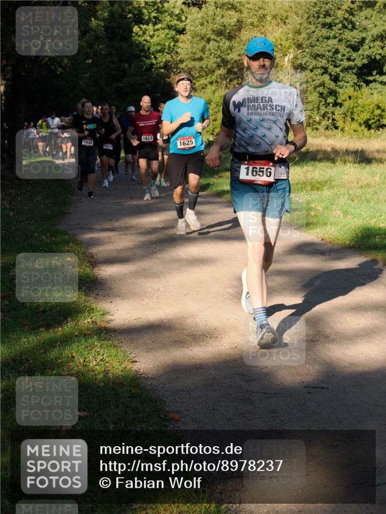 28.09.2025 - 33. Volkslauf durch das schöne Alstertal Fabian Wolf http://msf.ph/oto/8978237 28.09.2025 10:05:12 Laufen 1032, 1642, 1613, 1625, 1656 meine-sportfotos.de
