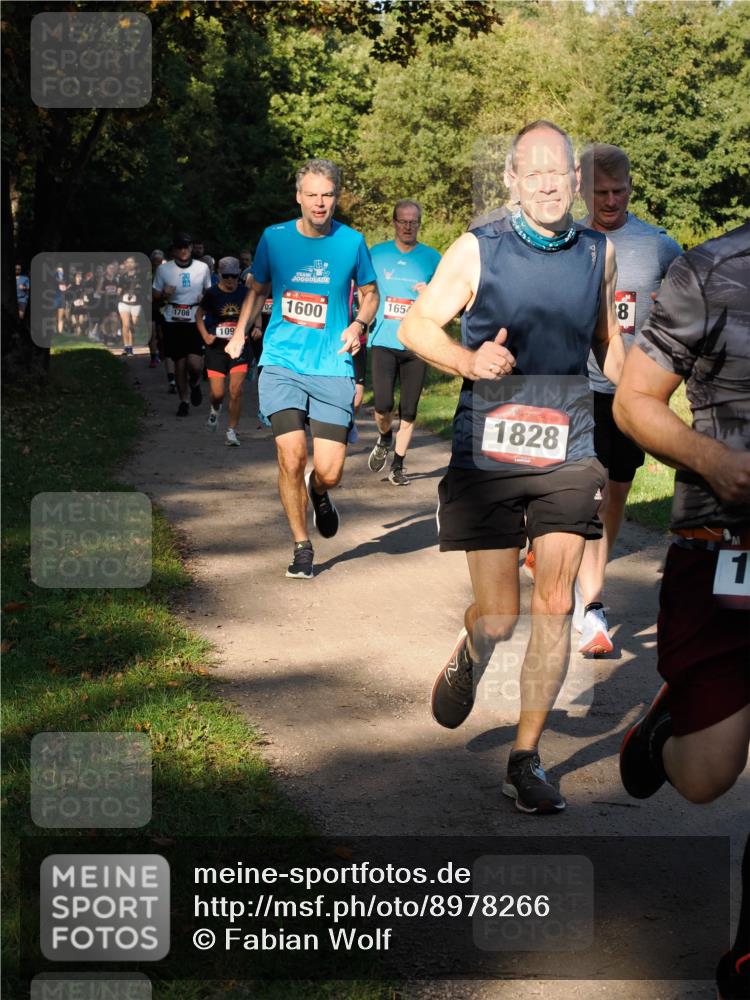28.09.2025 - 33. Volkslauf durch das schöne Alstertal Fabian Wolf http://msf.ph/oto/8978266 28.09.2025 10:05:20 Laufen 1708, 109, 165, 021600, 1828, 8 meine-sportfotos.de