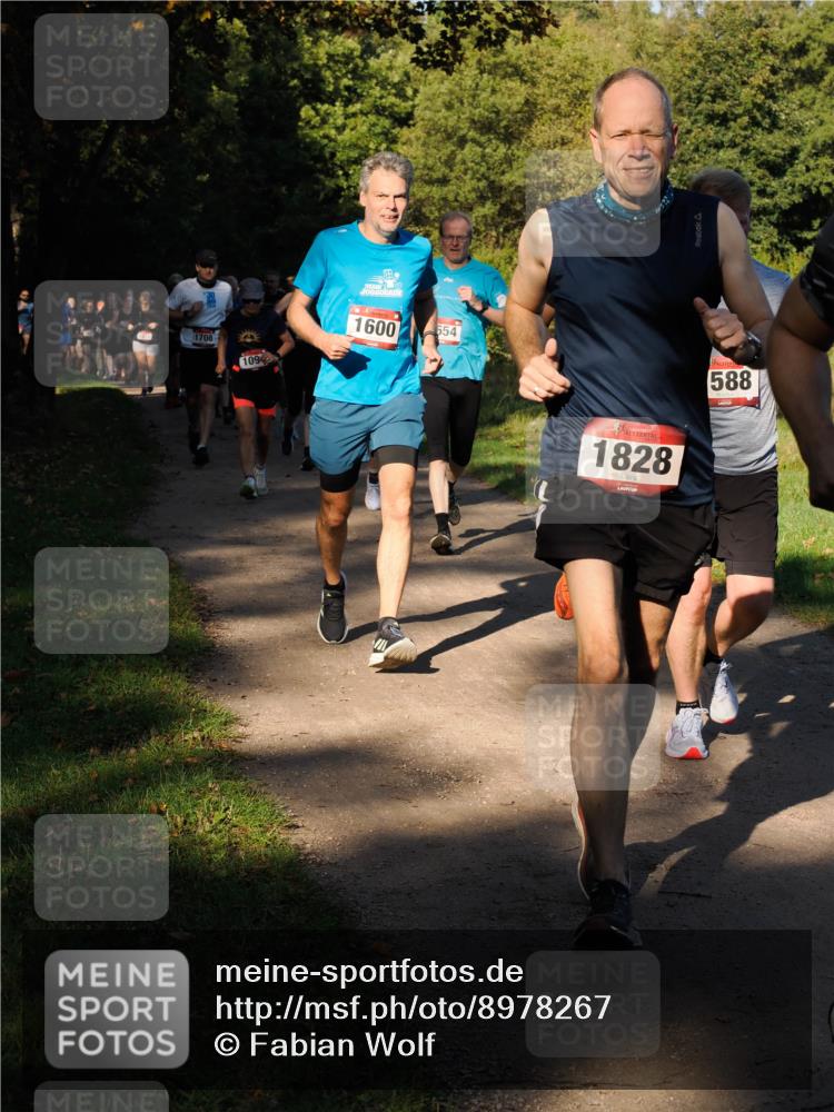 28.09.2025 - 33. Volkslauf durch das schöne Alstertal Fabian Wolf http://msf.ph/oto/8978267 28.09.2025 10:05:21 Laufen 1708, 109, 1600, 654, 1828, 588 meine-sportfotos.de