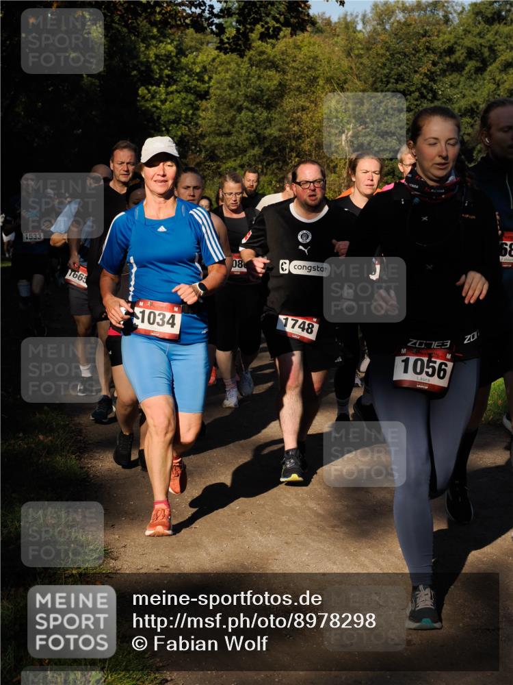 28.09.2025 - 33. Volkslauf durch das schöne Alstertal Fabian Wolf http://msf.ph/oto/8978298 28.09.2025 10:05:35 Laufen 1533, 1665, 1034, 08, 1748, 3, 1056, 68 meine-sportfotos.de