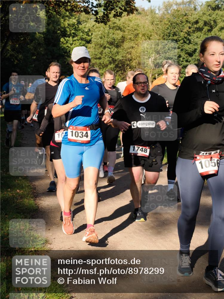 28.09.2025 - 33. Volkslauf durch das schöne Alstertal Fabian Wolf http://msf.ph/oto/8978299 28.09.2025 10:05:35 Laufen 1533, 1034, 10, 1748, 1056 meine-sportfotos.de