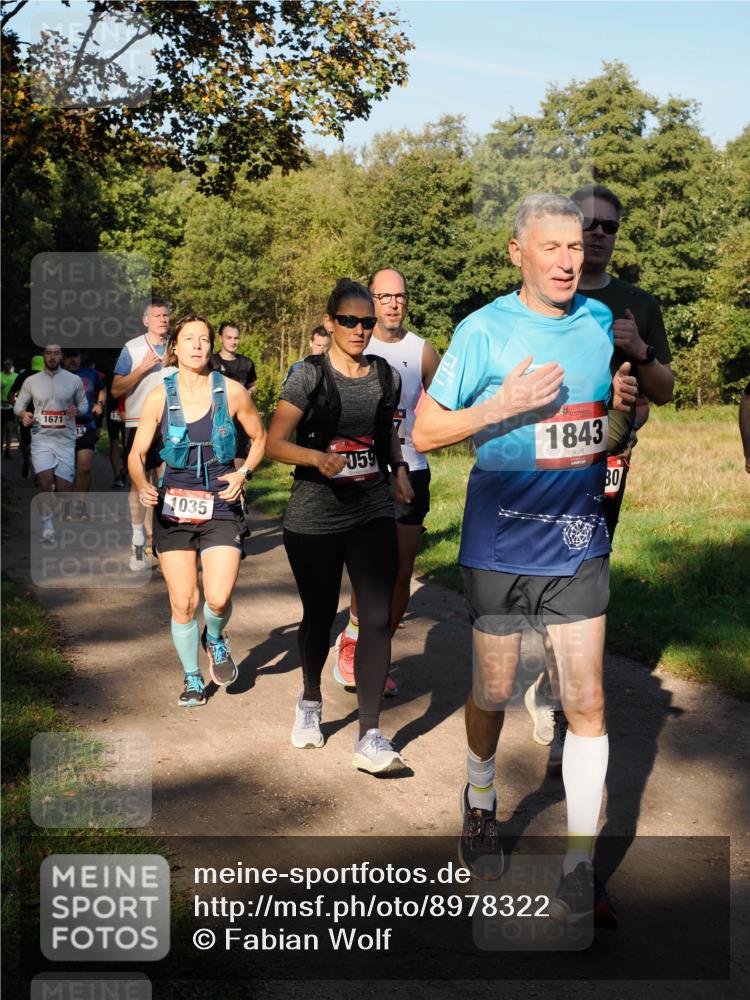 28.09.2025 - 33. Volkslauf durch das schöne Alstertal Fabian Wolf http://msf.ph/oto/8978322 28.09.2025 10:05:47 Laufen 1671, 1035, 059, 1843, 0 meine-sportfotos.de