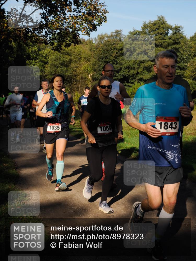 28.09.2025 - 33. Volkslauf durch das schöne Alstertal Fabian Wolf http://msf.ph/oto/8978323 28.09.2025 10:05:47 Laufen 1697, 1732, 1035, 1059, 1843 meine-sportfotos.de