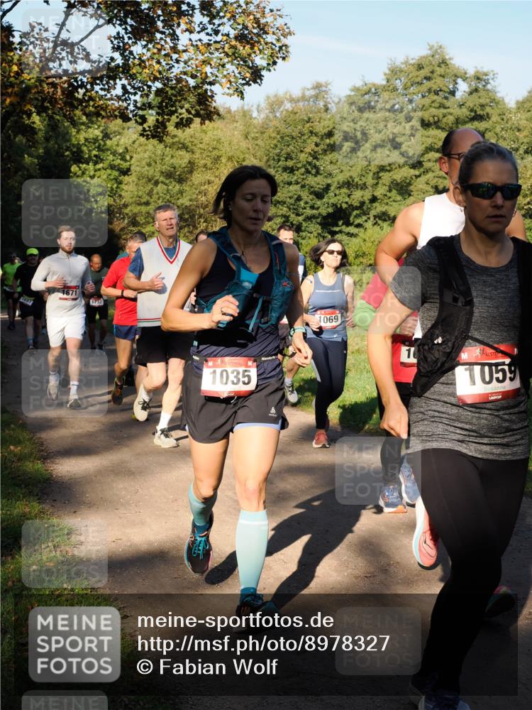 28.09.2025 - 33. Volkslauf durch das schöne Alstertal Fabian Wolf http://msf.ph/oto/8978327 28.09.2025 10:05:48 Laufen 1697, 1671, 1732, 1035, 8, 1069, 1, 1059 meine-sportfotos.de